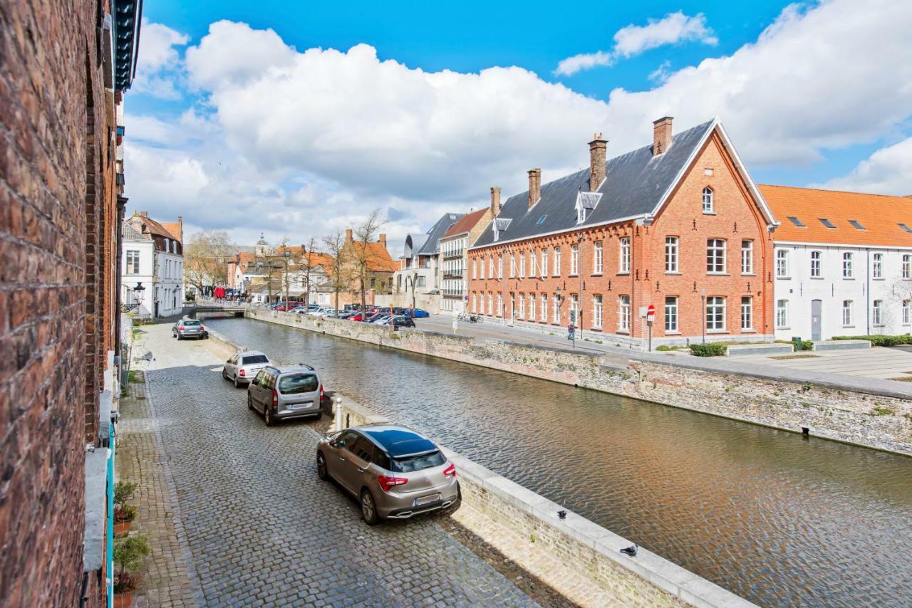 Charming Place Along The Canals In Brugge Buitenkant foto